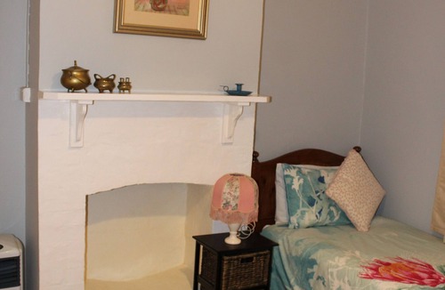 Peterborough House | Barrier House - Peterborough