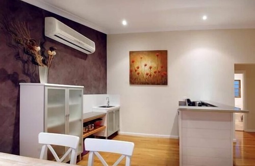 Gloucester Cabin | Barrington Hideaway- River Cottages