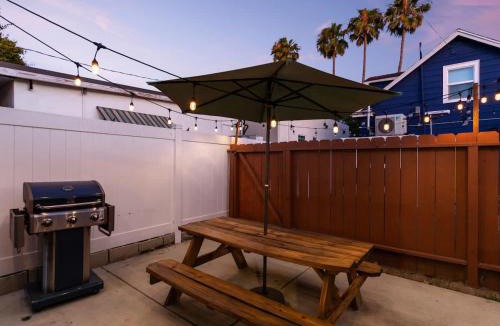 Logan Heights House | Barrio Casita - 2Bd, Central, Parking, EV Charging