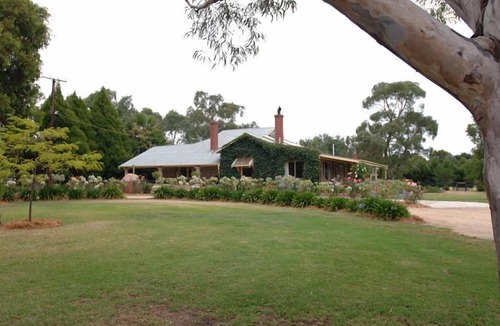 Woodside Villa | Barristers Block Vigneron Villa
