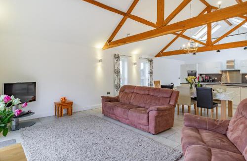 Wicken House | Barrow Barn