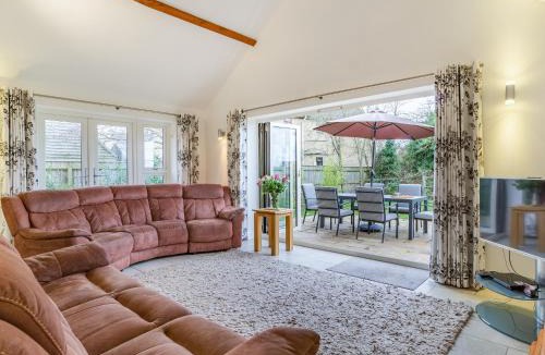 Wicken House | Barrow Barn