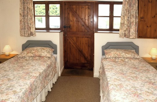 Winscombe House | Barrowmead Cottage - E2377