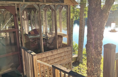 Crawford Cottage | Barrows Lake Family-friendly cottage