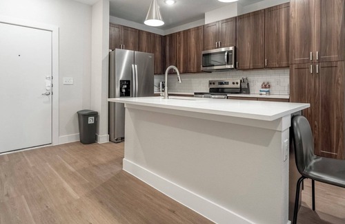Seguin Apartment | Barsala l Bright 2BD w/Resort Amenities in Seguin’s Heart