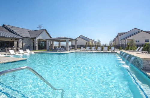 Venus Apartment | Barsala l Chic & Comfortable 2BD w/On-Site Amenities