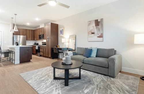 Seguin Apartment | Barsala l Cozy 1BD Retreat in Seguin - Pool, Gym, & More!