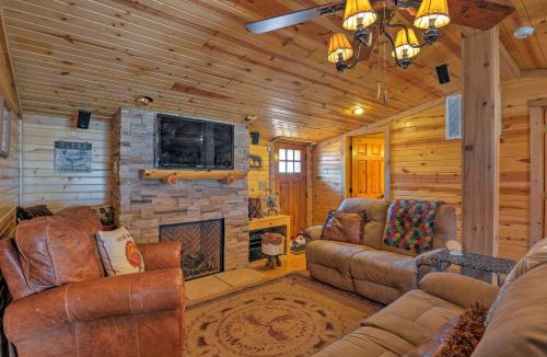 Bartlesville House | Bartlesville Cabin w/Pool, Hot Tub & Trampoline!