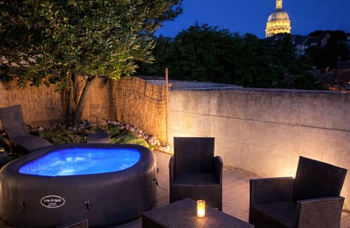 Beaurepaire Apartment | Bartoch- spa, outdoor, quiet