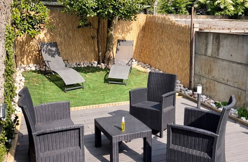 Beaurepaire Apartment | Bartoch- spa, outdoor, quiet