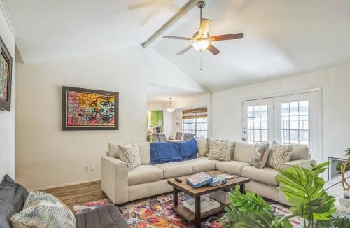 Austin House | Barton Creek*Hospitals*Downtown*Airport