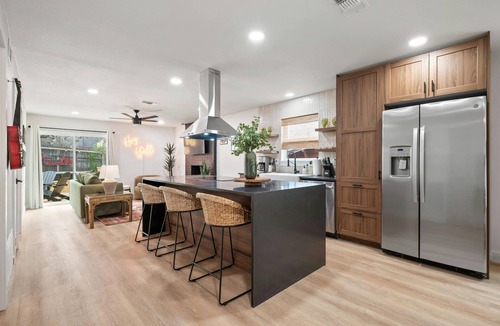 Barton Hills House | Barton Hills Hideaway + Hot Tub - Magdalena 2!