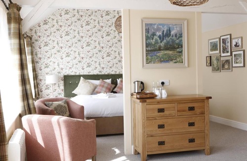 Lychpit Bed & Breakfast | Barton's Mill