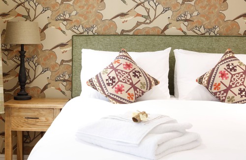 Lychpit Bed & Breakfast | Barton's Mill