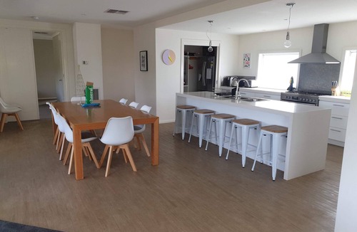 Barwon Heads House | Barwon Links - spacious living