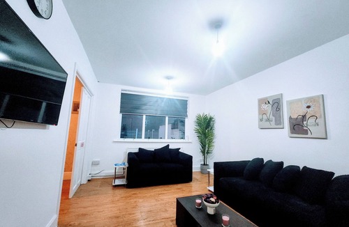 Middleton House | Bas Charming 3 Bedroom House