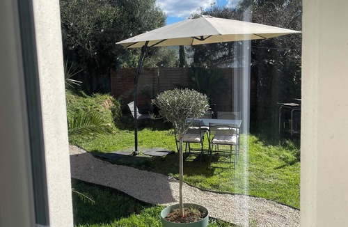 Residences du Golfe de Lava Apartment | Bas De Villa 60m² + Jardin au Golfe de Lava