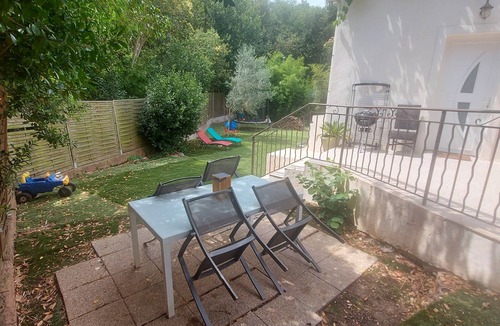 La Seyne-sur-Mer Villa | Bas de Villa T3 Avec Jardin Près de la mer