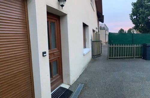 Giron Apartment | Bas-Jura apartment in Giron