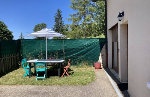 Giron Apartment | Bas-Jura apartment in Giron