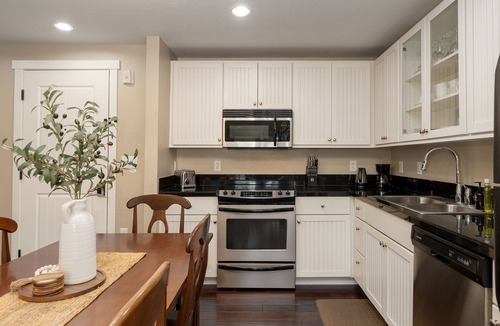 Silvercreek Condo | Base Camp 313 1 Bedroom Condo by RedAwning