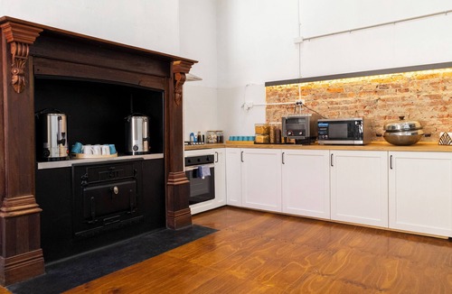 Adelaide Central Business District Hostel | Base Camp Hostel