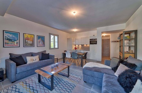 Chamonix City Centre Apartment | Base Camp: Residence Ferme de Montenvers