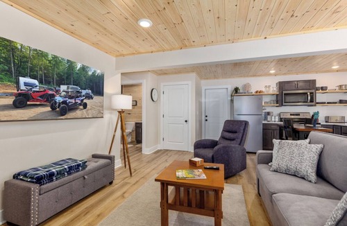 White Cloud House | Base Camp | Lookout Lodge #2