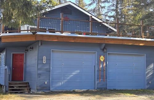 Alyeska House | Base of Alyeska, walk to attractions, beautiful vacation home!
