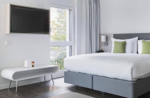 Nyon Apartment | Base XL Rental