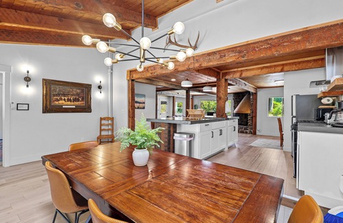 Mount Shasta Cabin | Basecamp Lodge - Cabin 4