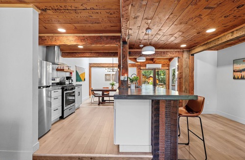 Mount Shasta Cabin | Basecamp Lodge - Cabin 4