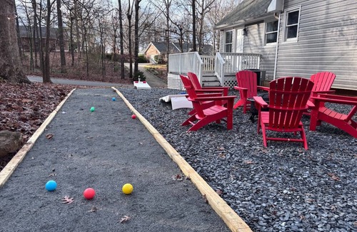 Cartersville House | Basecamp on Redtop - Lakepoint, renovated, firepit