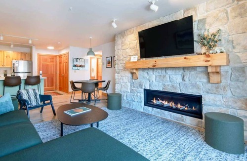 Driggs Condo | Basecamp Stays: Tranquil Retreat, Hot Tub, Shuttle