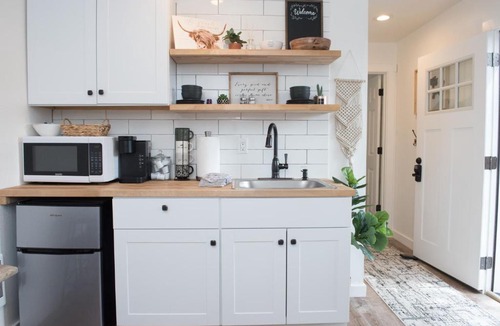 Oregon Water Wonderland Ski Chalet | Basecamp Suite