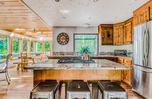 Mount Hood Village House | Basecamp