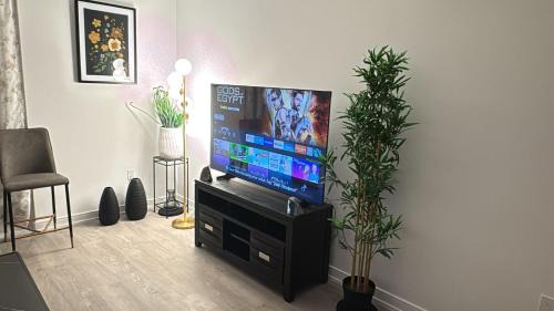 Birch Cliff Apartment | Basek Apartments