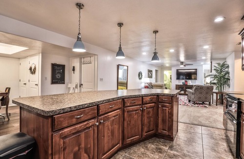 Farr West House | Basement apartment by Willard Bay
