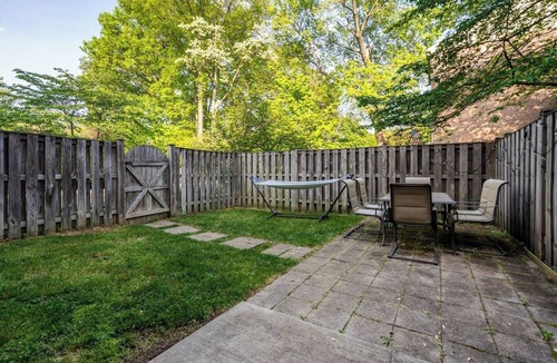 Oakton Apartment | Basement Apartment with Private Entrance in Oakton