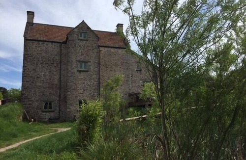 Compton Martin House | Basement Bridal Suite
