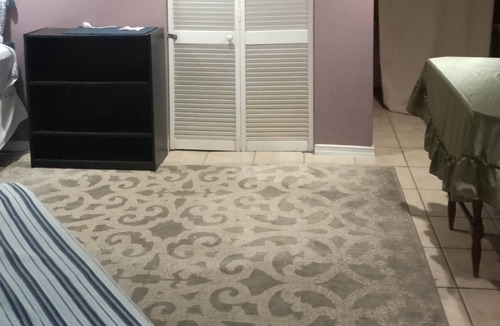 Oaks House | Basement Studio Apartment