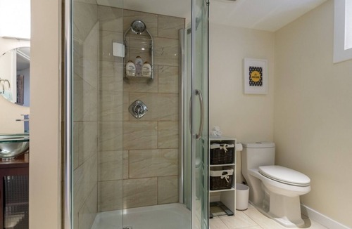 Winnipeg House | Basement Suite on Osborne