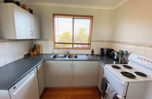 Middleton House | Bashams Beach House 7 Sun Crt Middleton