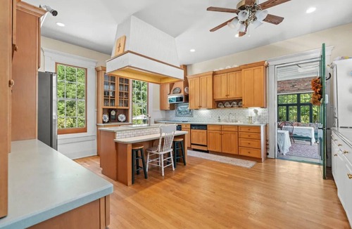 Bon Air Bed & Breakfast | Bashford Manor Inn