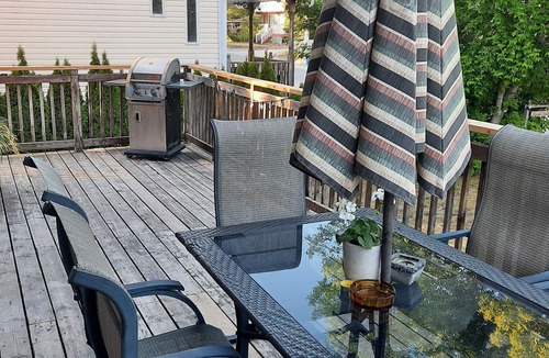 Wasaga Beach Cottage | Basia Chalet by the beach.