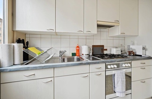 Sihlfeld Apartment | Basic Apartment in vibrant residential part of ZH!