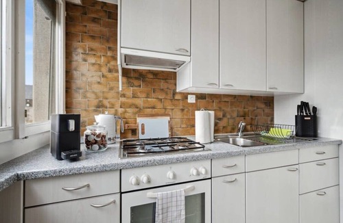 Sihlfeld Apartment | Basic Apartment in vibrant residential part of ZH!