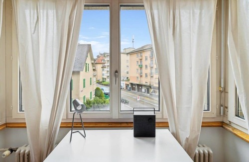 Sihlfeld Apartment | Basic Apartment in vibrant residential part of ZH!