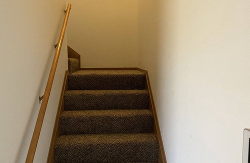 Moses Lake Apartment | Basics 90's Condo 906 Downtown Moses Lake