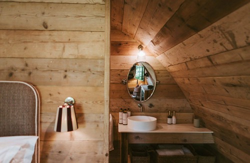 Mortimer West End Cottage | Basil Pyggy - Luxury Cottages